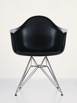 Eames DAR Stol