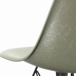 Eames DSR Fiberglass Stol