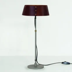 Karl 926 Bordslampa Läder Hög