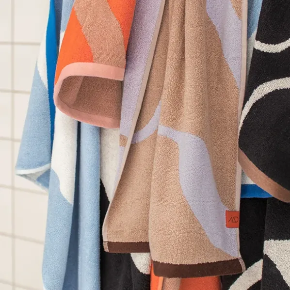 Nova Arte Handduk Svart/Off-white