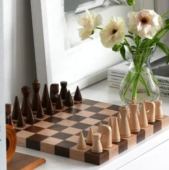 The Minimalist Wood Chess Spel