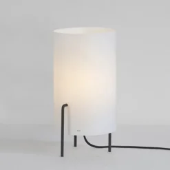 Trefot Bordslampa