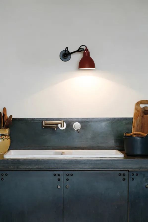 304 Vägglampa