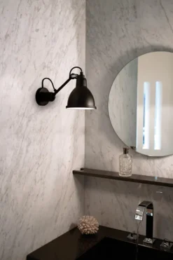 304 Vägglampa Våtrum